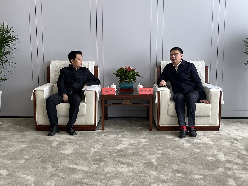 3月19日 公司党委副书记、总裁解志炯拜会宝鸡市当局重要辅导.jpg